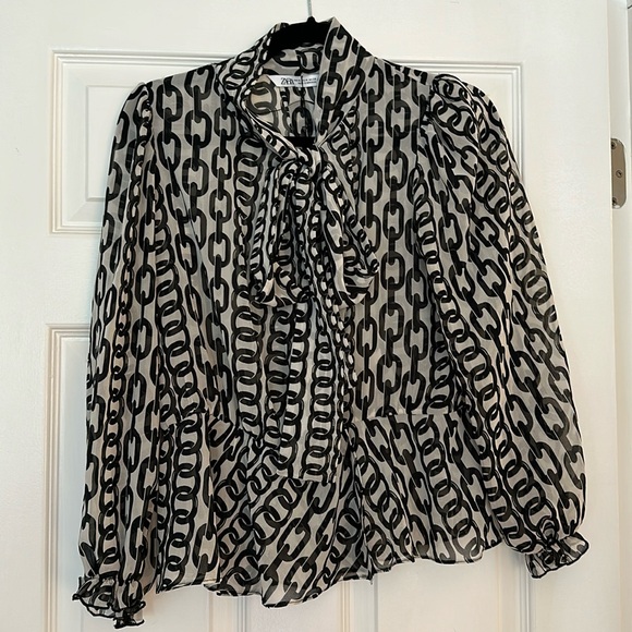 Zara Tops - NWT Zara Blouse, Black Chain, Size M